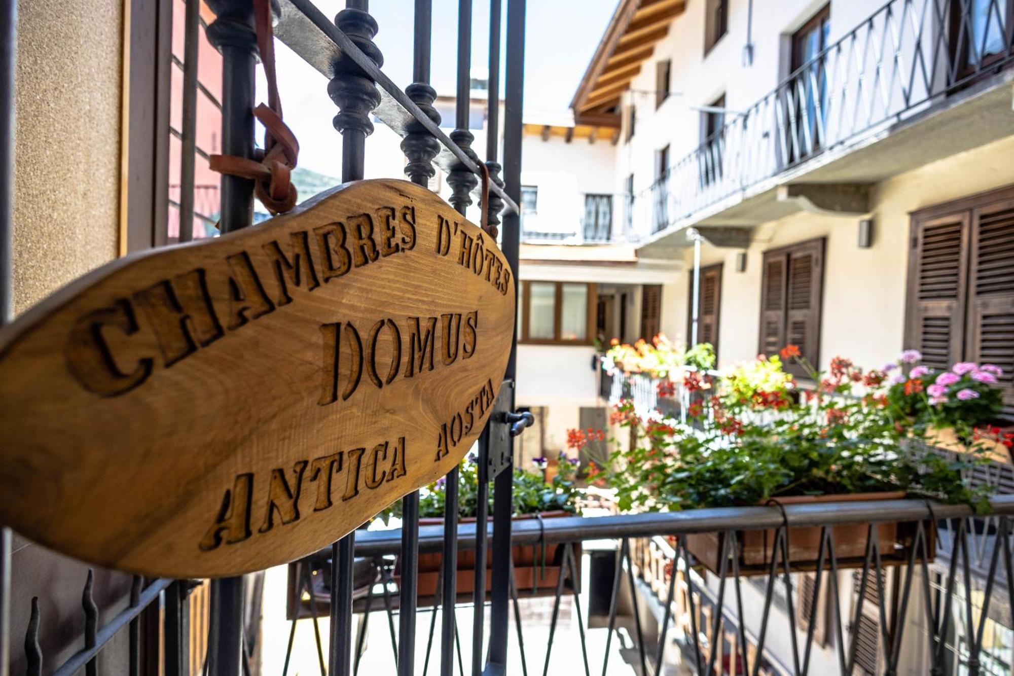 Domus Antica Aosta Ξενοδοχείο Εξωτερικό φωτογραφία