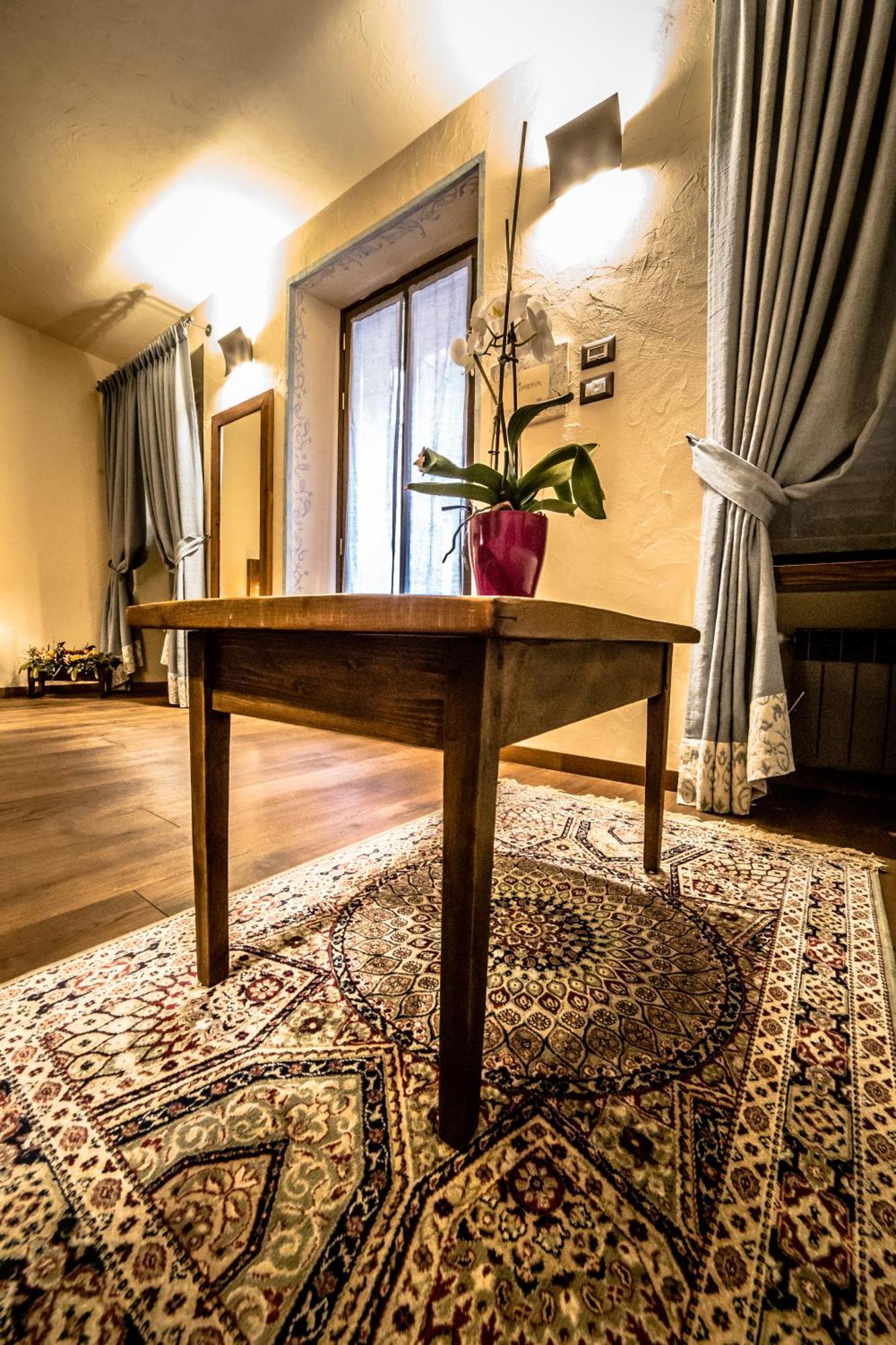 Domus Antica Aosta Ξενοδοχείο Εξωτερικό φωτογραφία